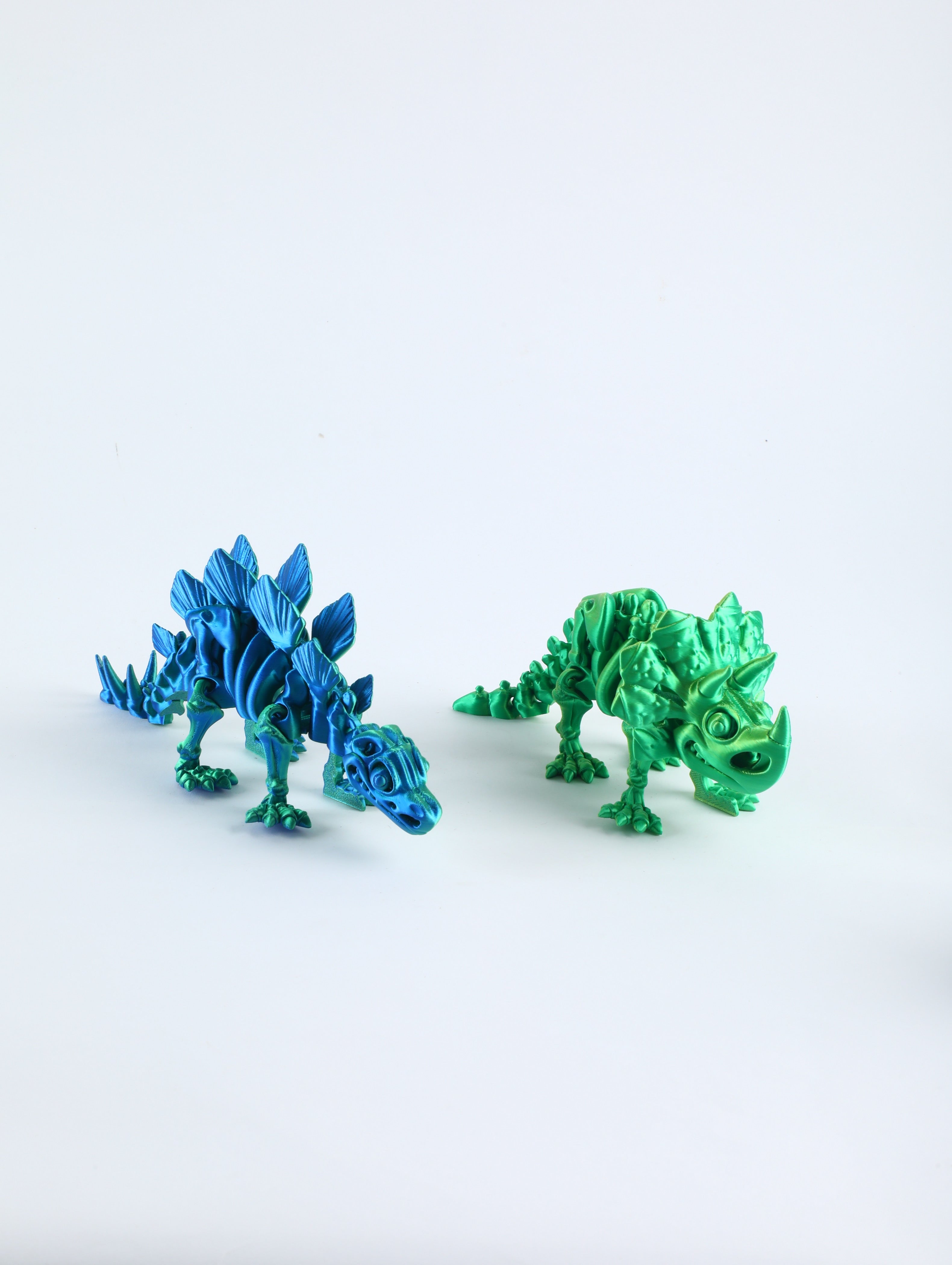 Pair of 3D Printed Armored Dinosaur Figures – Spiked & Rex Collectible Desk Decor Set